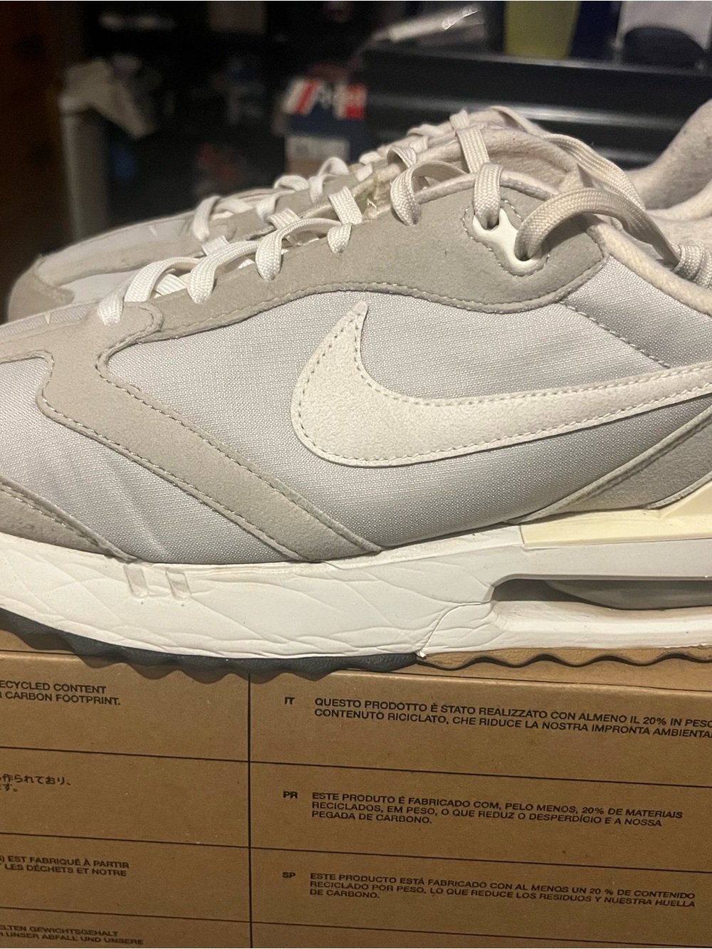 Nike Men’s Light Gray and White Retro Runner Sneakers